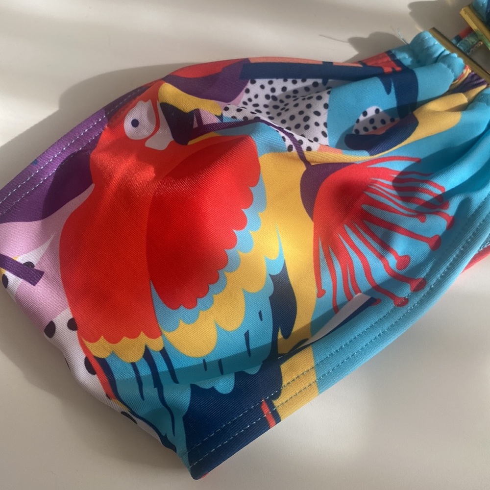One Shoulder Ruffle Swimsuit Top Size M Vibrant Tropical Parrot Print Beach Fun - Picture 3 of 10